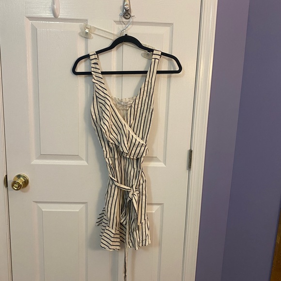 NWOT guess mini stripped dress - Picture 2 of 5